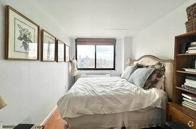 Building Photo - 1 bedroom in NEW YORK NY 10013 Unit 16M Rental
