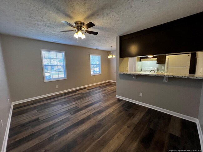 Building Photo - 1433 Ireland Dr Rental
