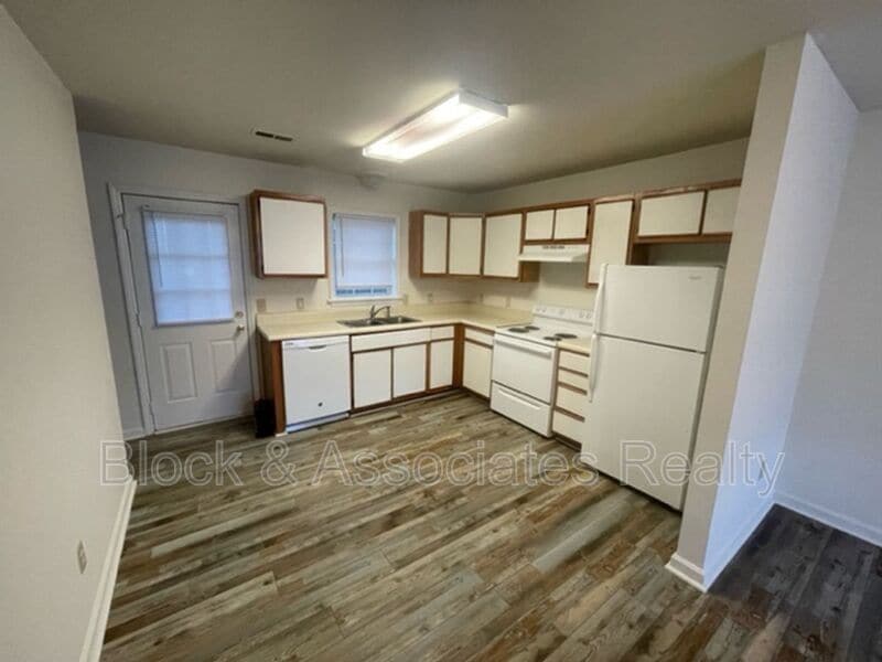 Photo - 115 Farmer Rd Unidad Apt B