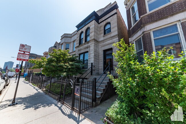Photo - 907 W Addison St Unidad 2