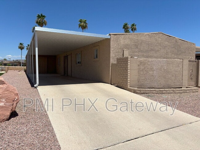 Building Photo - 2129 N Rosburg Dr Rental