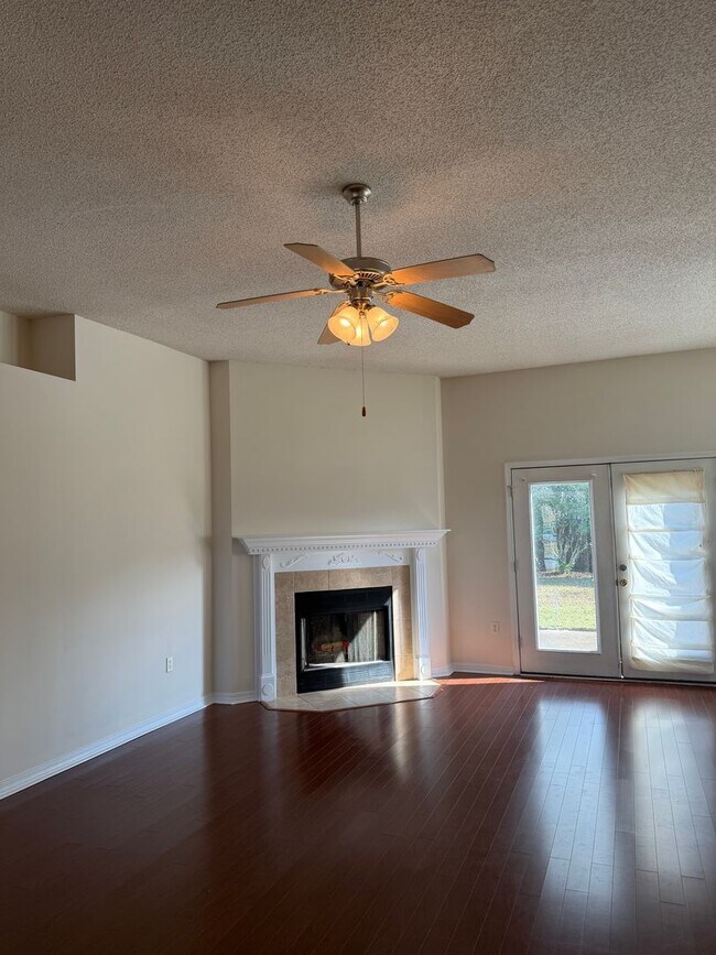 Photo - Beautiful 4 Bedroom In Niceville!