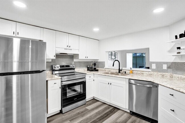Photo - 9901 Westview Dr Unit 327