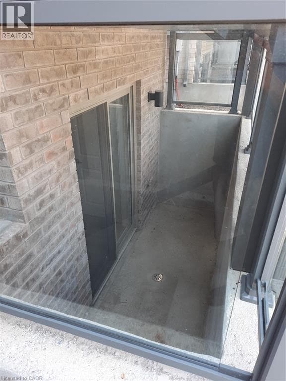 Photo - 205 W Oak Trl