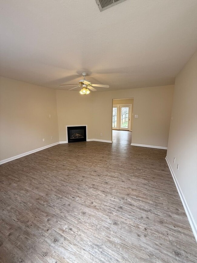 Photo - LOCATION! LOCATION! LOCATION! 4 Bedroom 2.5 Bath house in sought after Farragut location!!