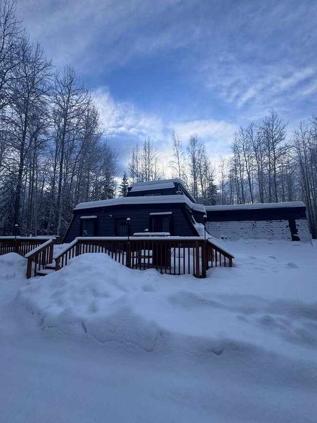 Photo - 4 bedroom / 2 bath Home in North Pole!