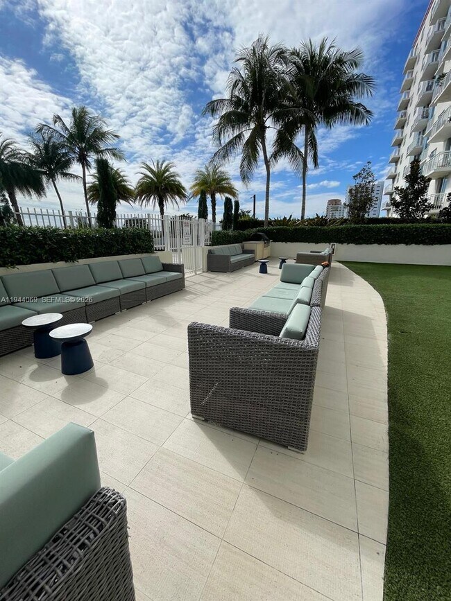 Photo - 3000 Coral Wy Unit 1101