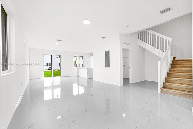 Photo - 22555 SW 125th Ave