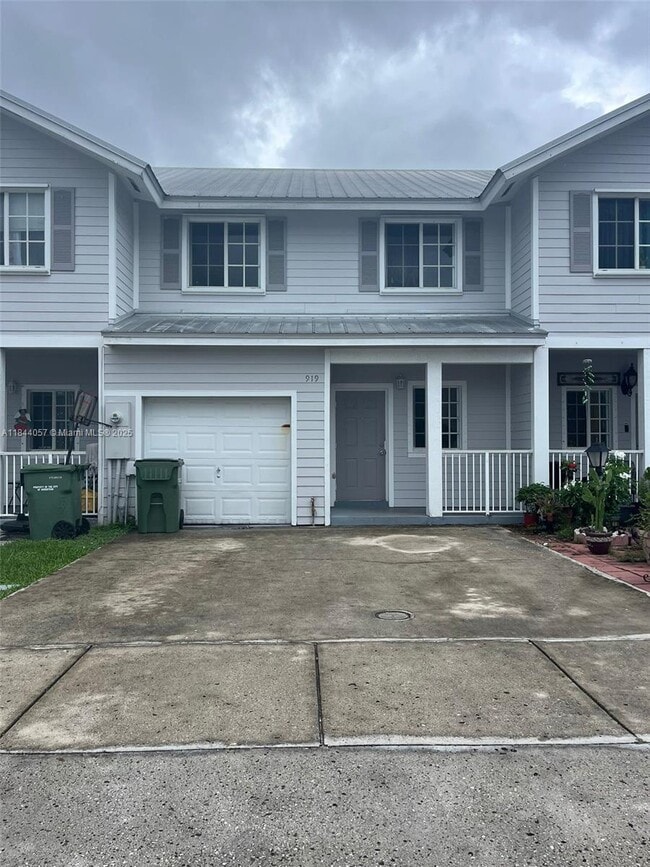 Photo - 919 SE 16th Ct Townhome