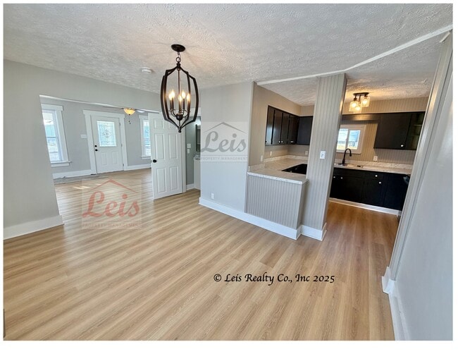 Photo - 519 W Market St