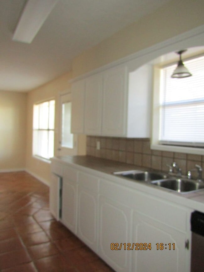 Photo - Home located in the Cache area!