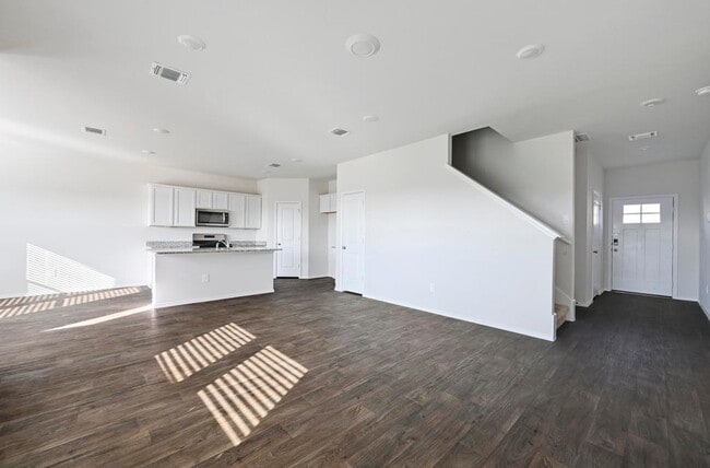 Photo - 229 Frogmore Lp