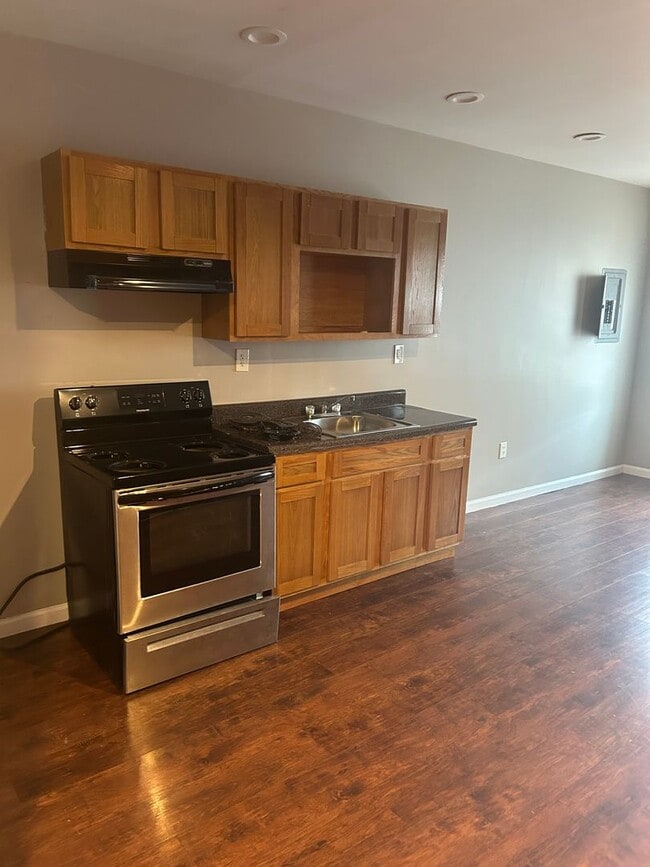 Photo - 1864 E Cornwall St Unit 2nd Floor