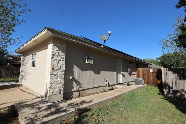 Photo - 7003 Apperson St