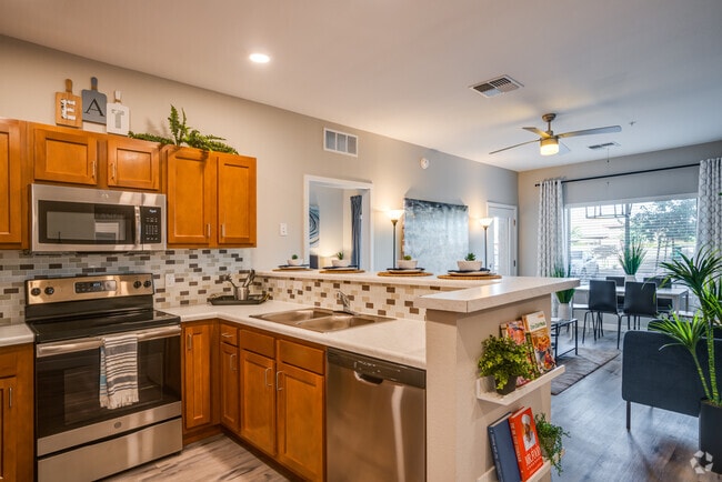 2HAB, 2BA - 971SF - Club 715 Apartments