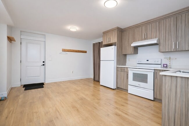 Photo - 36665 Carl Creek Cres