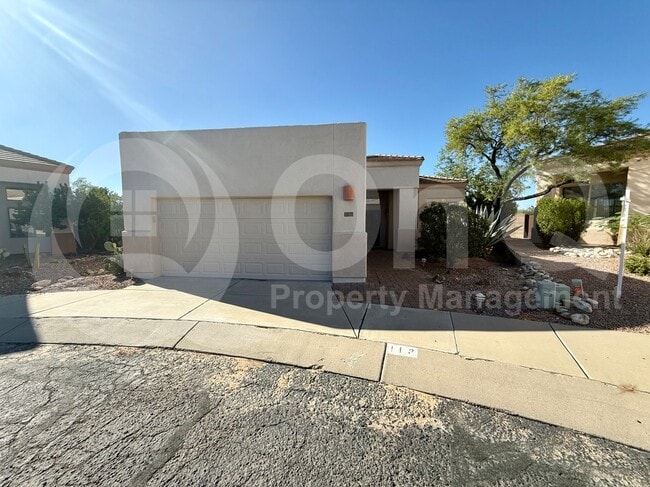 Building Photo - 113 E Calle Zavala