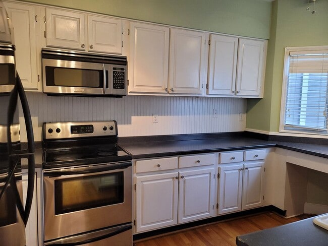 Photo - NEW LISTING! Townhouse in Haymount! 3 Bedroom 2.5 Bath minutes from Downtown Fayetteville!