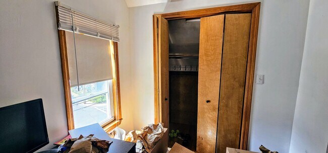 Photo - Must-See Spacious 3-bedroom/1-Bath Unit Brighton