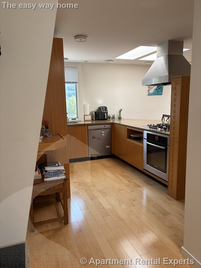 29 Warren St Unit 4
