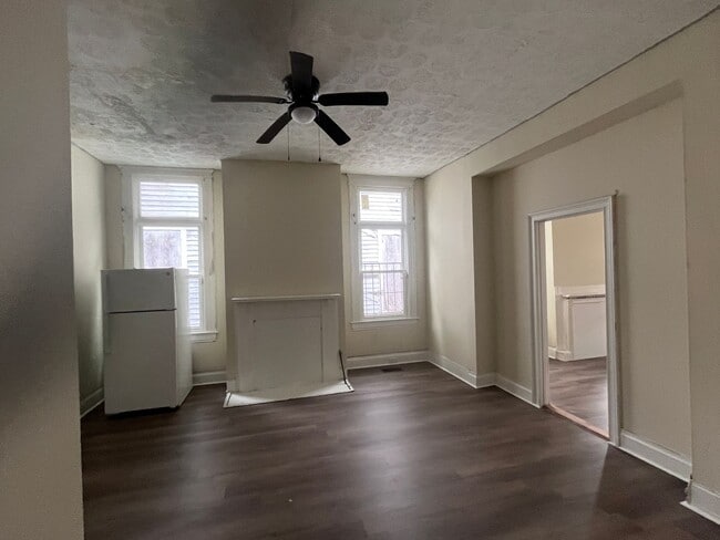 Photo - 4 Bedrooms!!