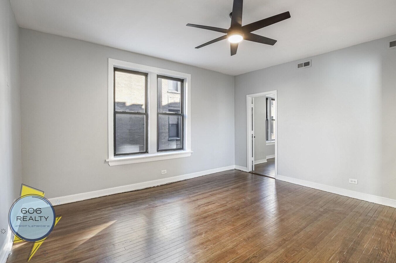 Photo - 1028 E Hyde Park Blvd Unidad 1S Rental