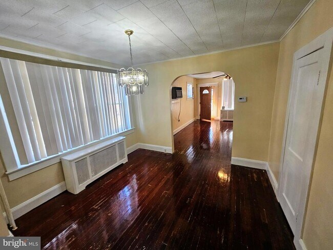 Photo - 341 Hillcrest Ave