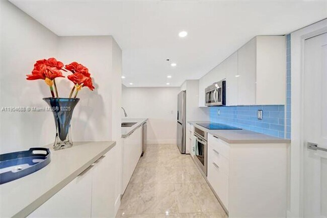 Photo - 1717 N Bayshore Dr Unit 1717 N Bayshore Dr  A-3533