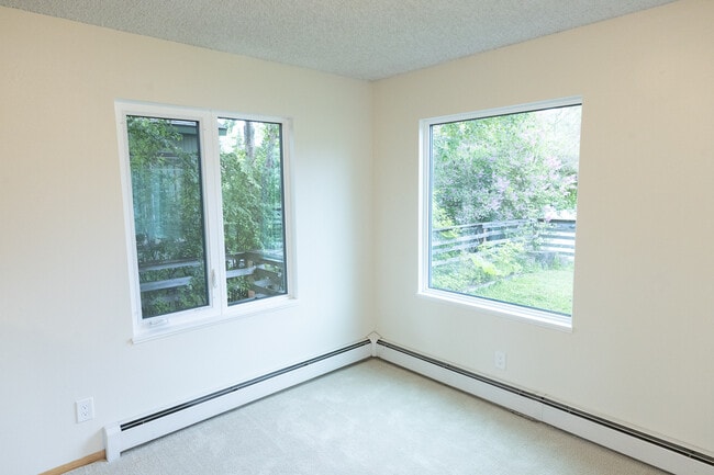 Photo - 1536 G St