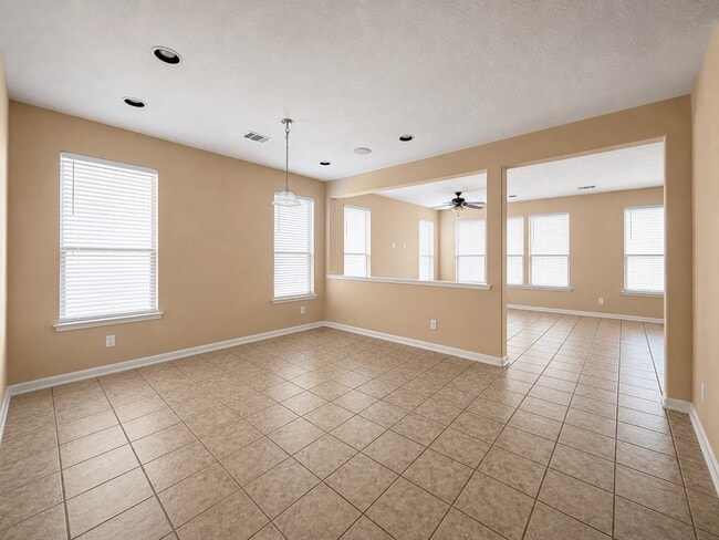 26210 Riley Glen Dr