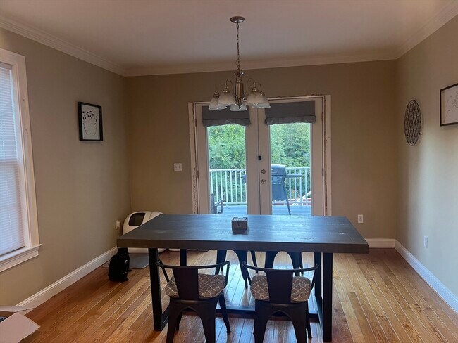 Photo - 810 Washington St