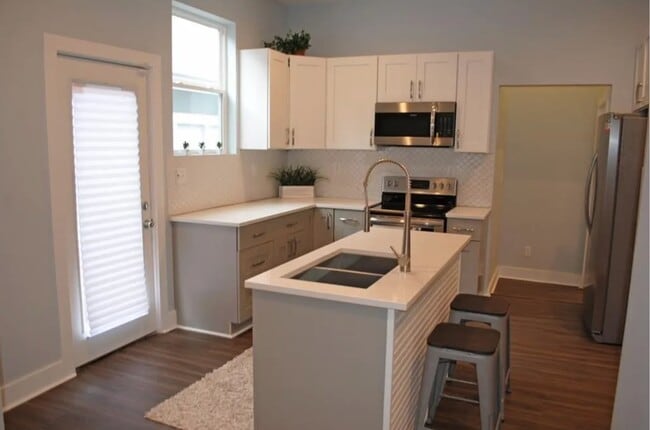 Building Photo - 406 Orange St Rental