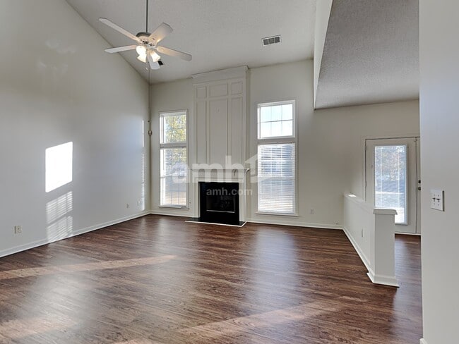 Photo - 117 Eagleston Ln