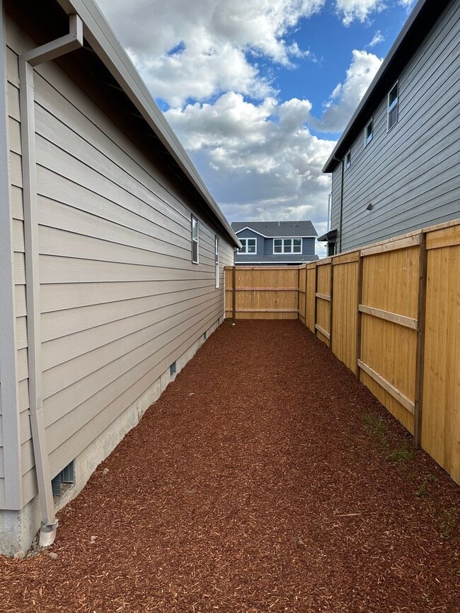 Photo - Newer single level 3-bedroom 2 bath house in Springfield!