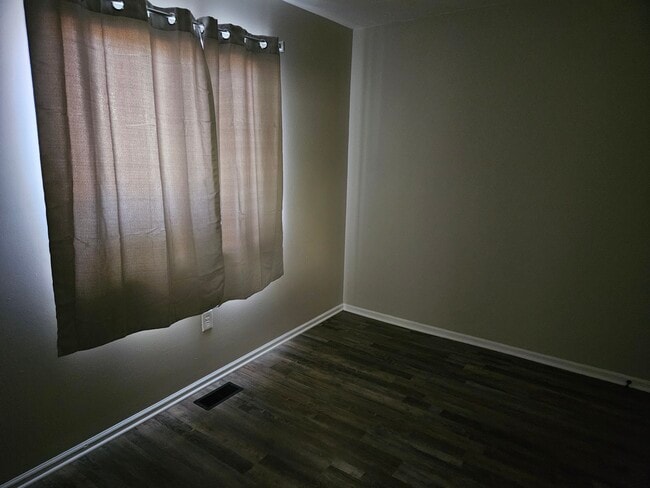 Building Photo - 2275 N Cable Rd Unit 151 Rental
