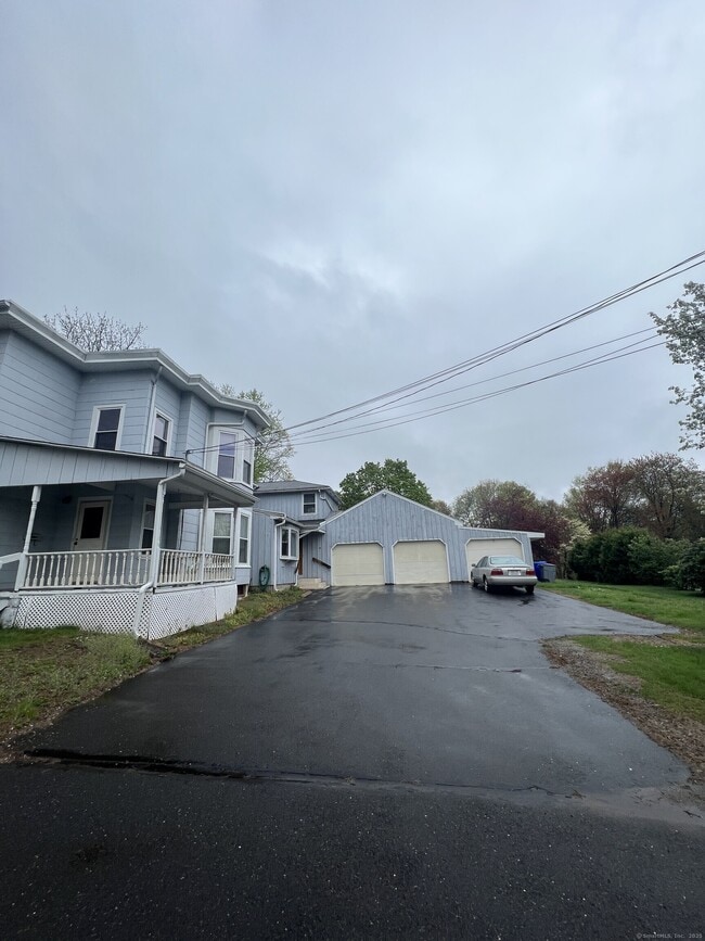 Photo - 34 N Maple St Apartment