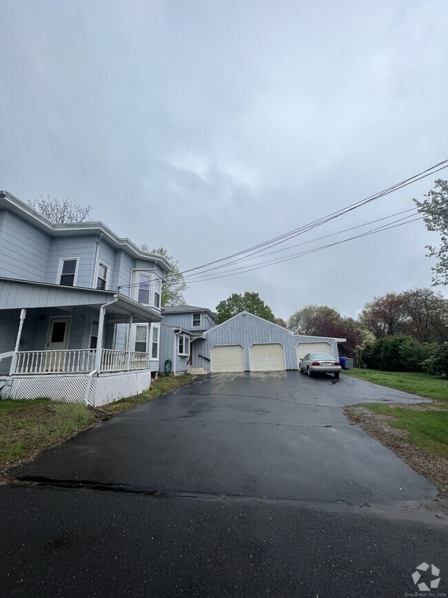 Building Photo - 34 N Maple St Rental