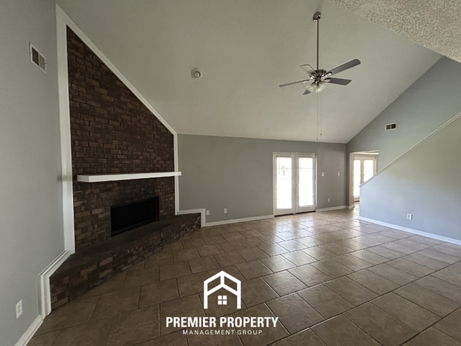 Photo - Massive 5BR/3BA Estate in 38125 | 2,700+ SQ FT, Vaulted Ceilings & Tile Floors