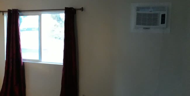 Photo - 916 S Calmgrove Ave Unit Studio