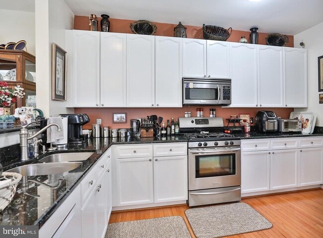 Photo - 5111 Lands End Ct