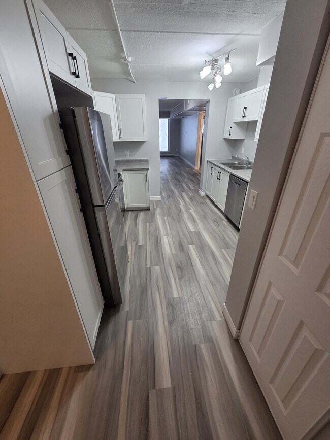 Building Photo - 247 Erb St. W Unit #5