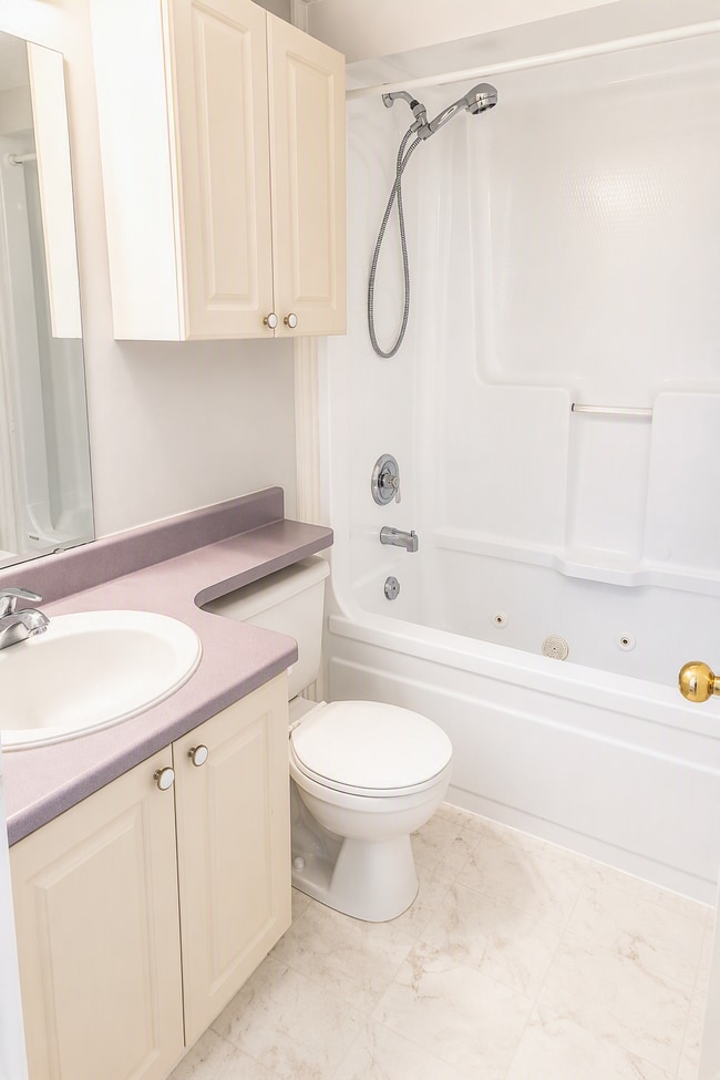Photo - 148 Hibernia St