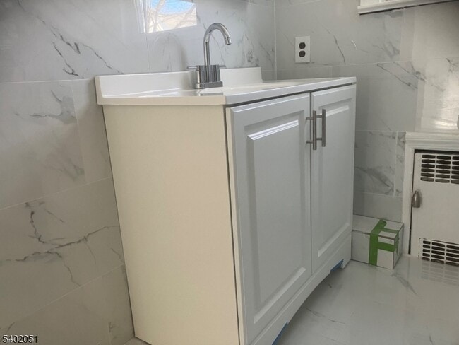 Photo - 20 Ryerson Ave