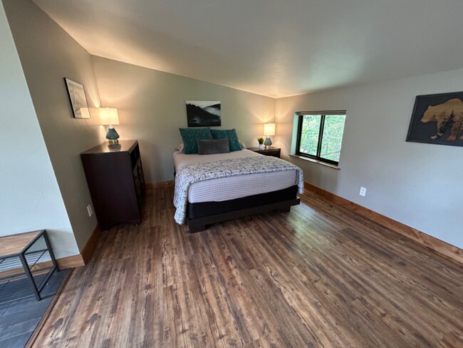 Photo - 1006 Meadowlark Ln