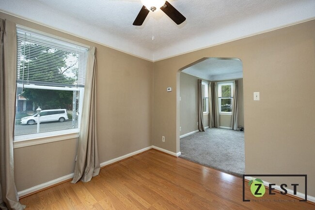 Photo - OPEN HOUSE WEDNESDAY DECEMBER 3RD 3-3:30PM Amazing 3 Bedroom 1 Bathroom - $1,375.00