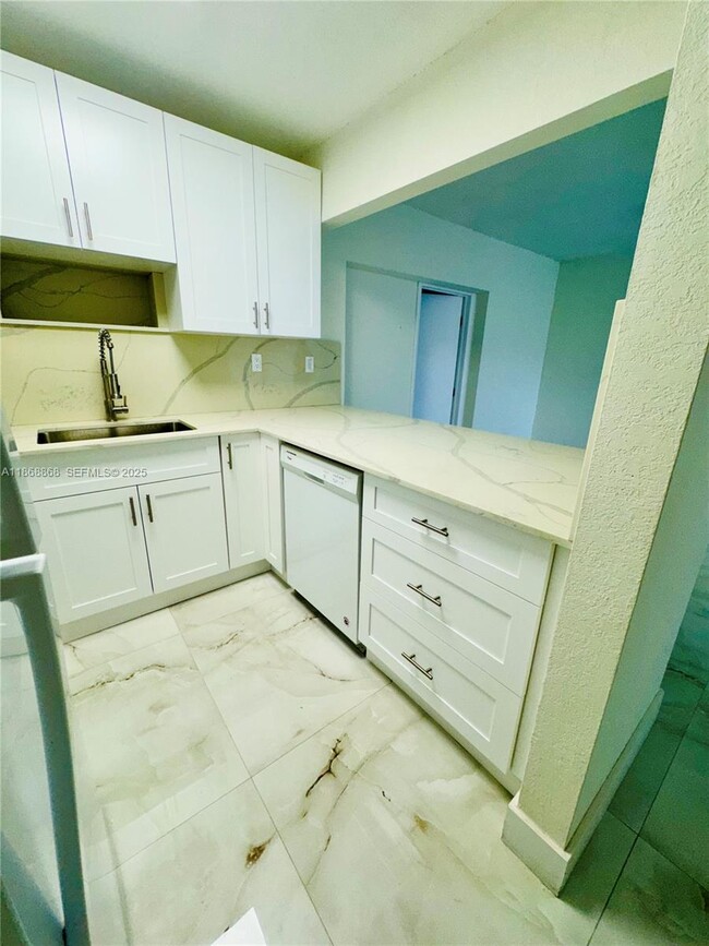 Photo - 8335 SW 10th Terrace