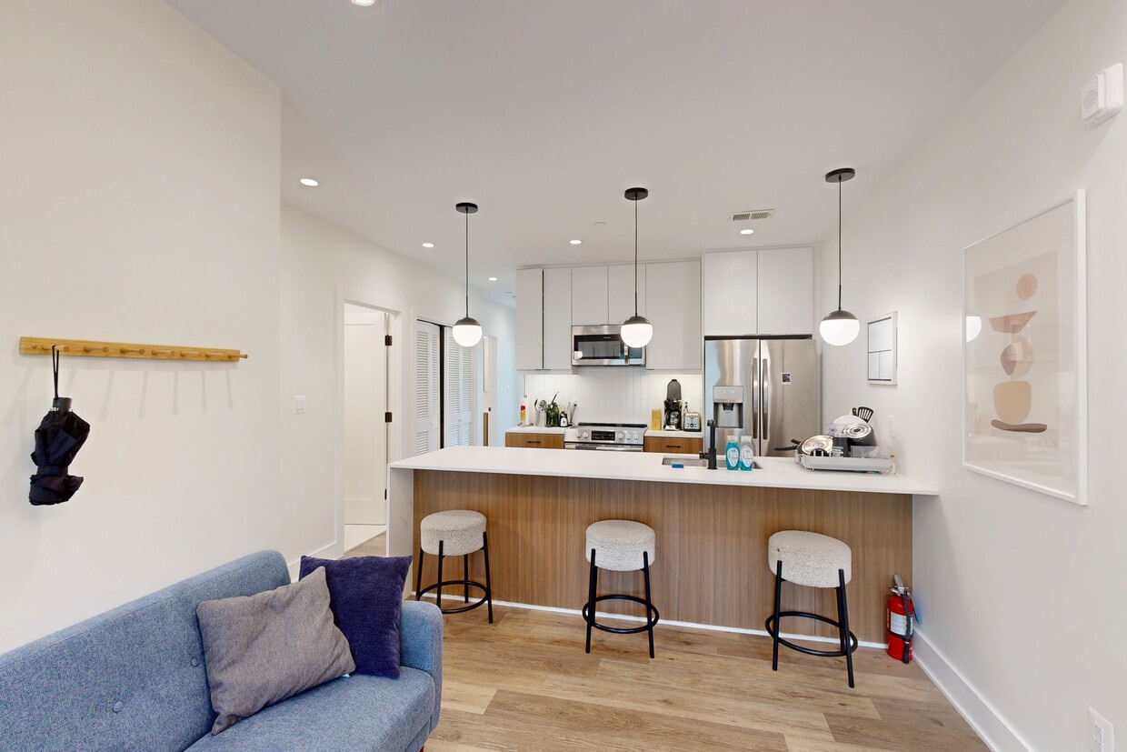 Photo - Perry (Furnished Rooms) Apartments