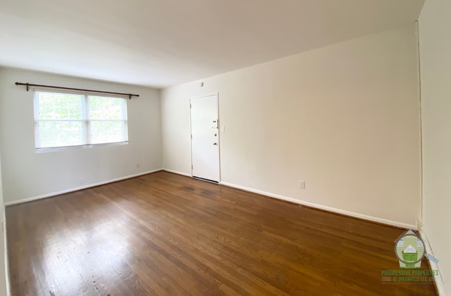 Photo - 100 Lewis Dr