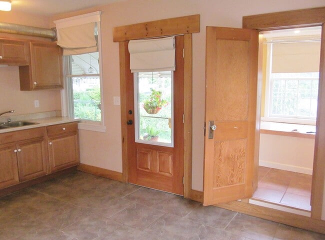 Photo - 88 Thompson St Unit 2