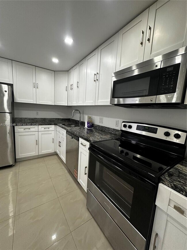 3475 N Country Club Dr Unit 315